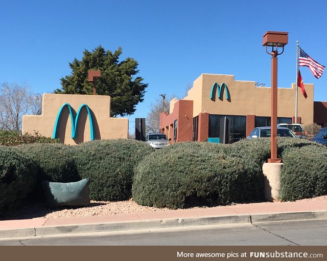 McDonald's change their sign to turquoise to better fit in with the aesthetics of the town