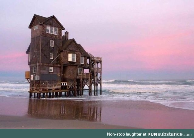 Abandoned beach house in North Carolina