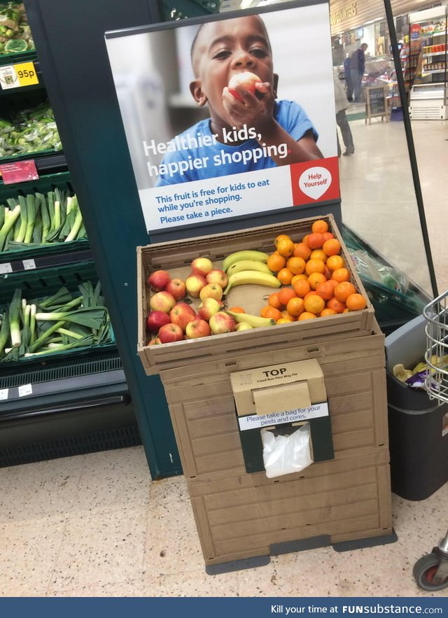 This supermarket leaves out fruit for kids