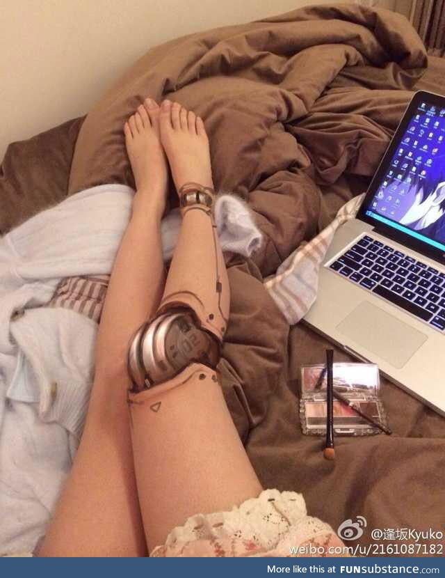 Robot leg makeup