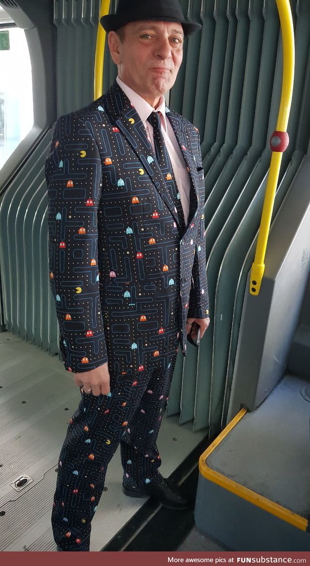 Met this guy on the bus. Awesome Suit!