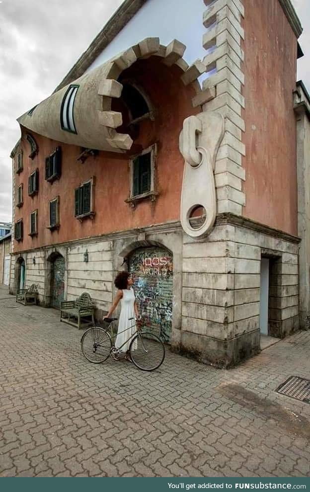 This building with a Zip in Milan, Italy