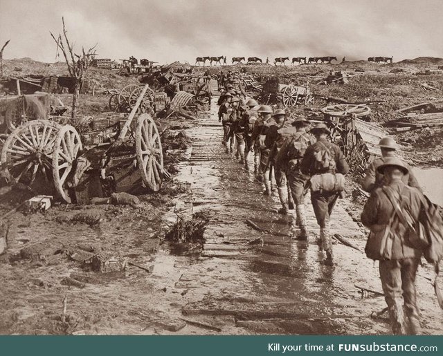 Soldiers on their way to the front line, 1917