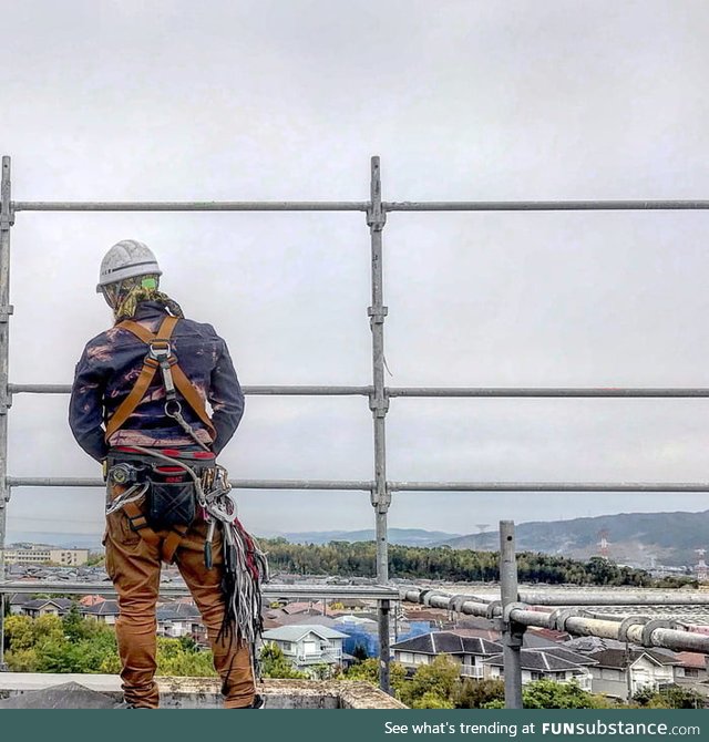 Scaffolding worker in Japan. Would like to have people to chat with so you can ask me