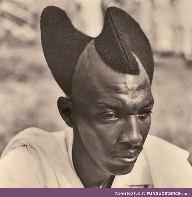 100 year old picture show how amazing the traditional Rwandan hairstyle was