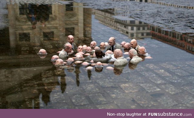 Sculpture of 'Politicians discussing global warming' in Berlin