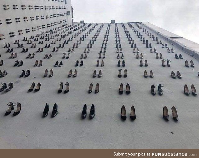 440 pairs of women's shoes were hung on one of the city walls in #Istanbul. This is