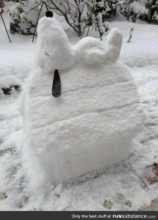 Snoopy Snow Sculpture. Idk who made it but I'm impressed