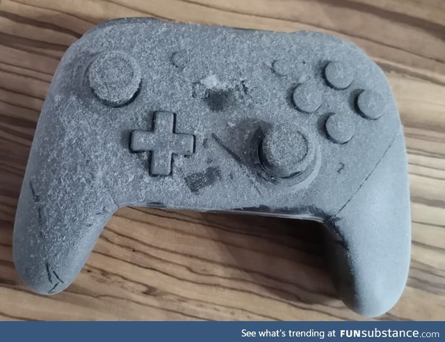 A friend found his lost controller
