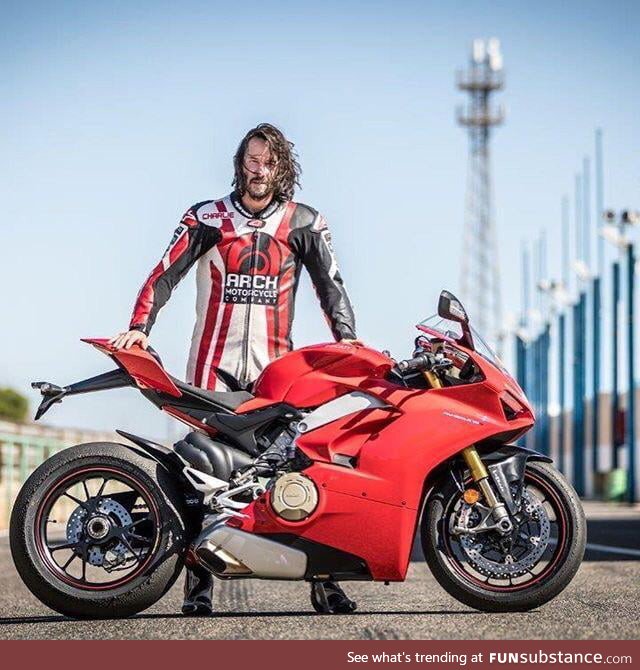 Keanu with the Ducati Panigale V4