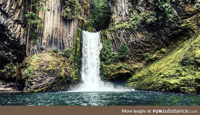 Toketee Falls in Oregon