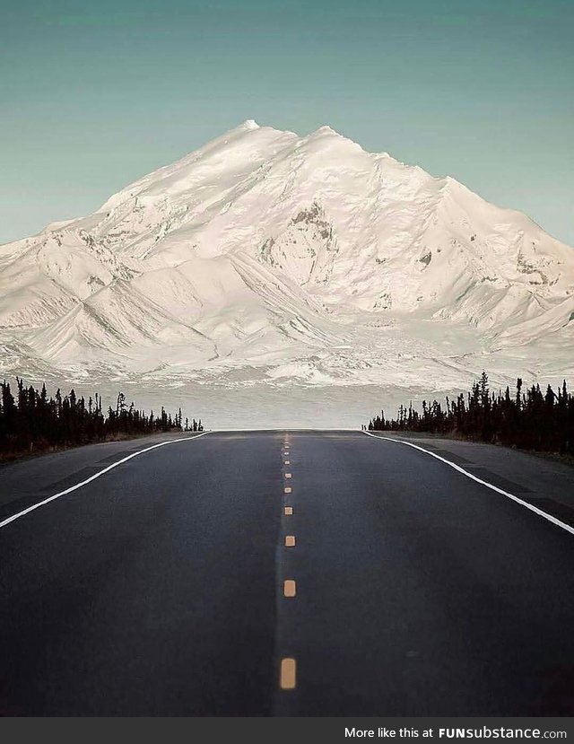 This road points directly at the Mount Drum for about 20 miles. Alaska, USA ????????