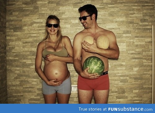 This is how you do pregnancy photos