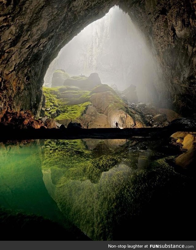 Son doong cave, vietnam