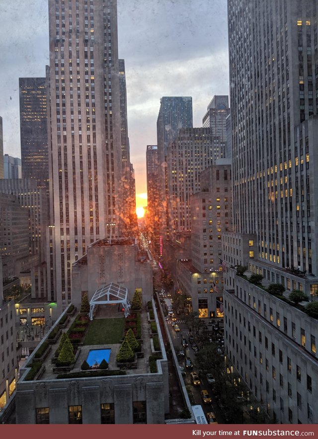 This amazing Manhattan sunset