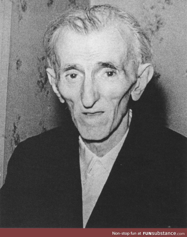 Old and alone: Last picture of Nikola Tesla taken in New York City in 1943