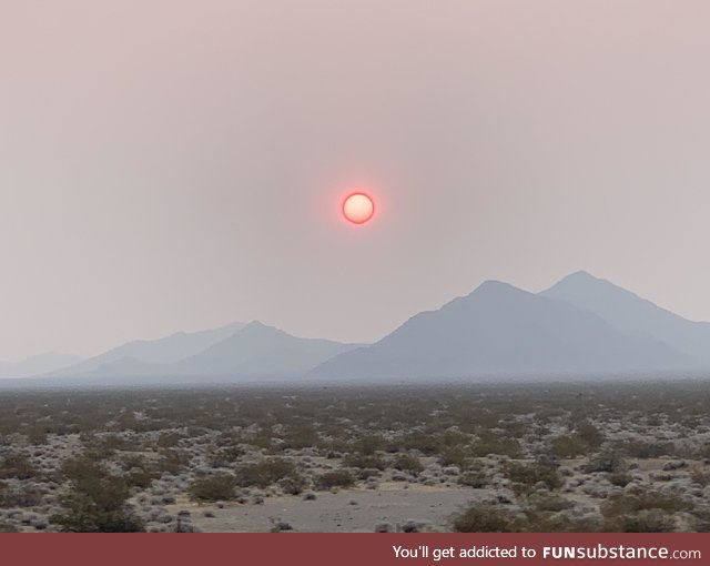 (OC) Mohave desert around 0730 behind 29 palms. Looks like a completely different planet