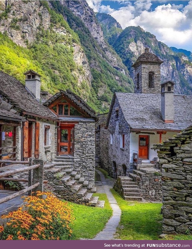 Fairy village ???? / Foroglio, Switzerland