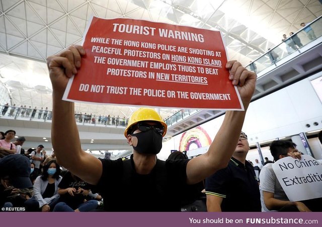 “Do not trust the police of the government,” says Hong Kong protesters