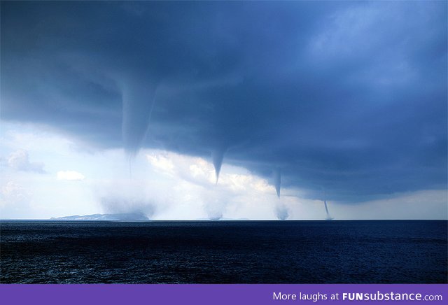 4 waterspouts in a row