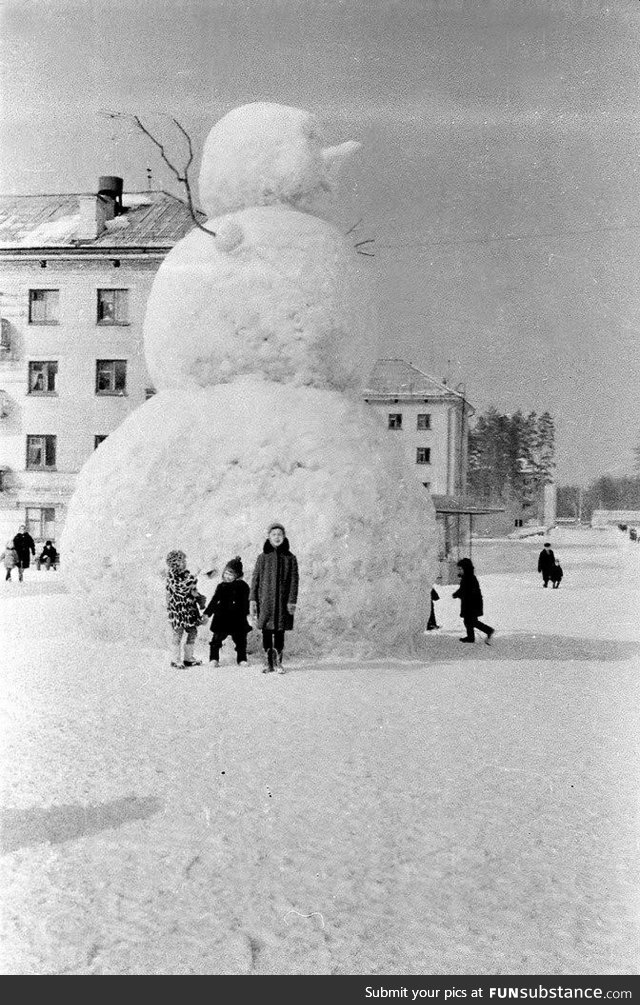Snowman on a Soviet scale, circles 1962