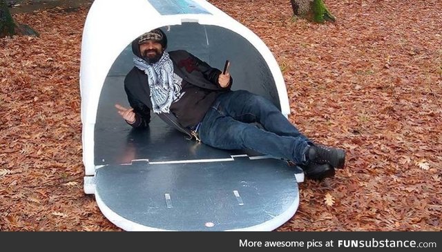 Engineer invents shelters for the homeless that retain heat during winter
