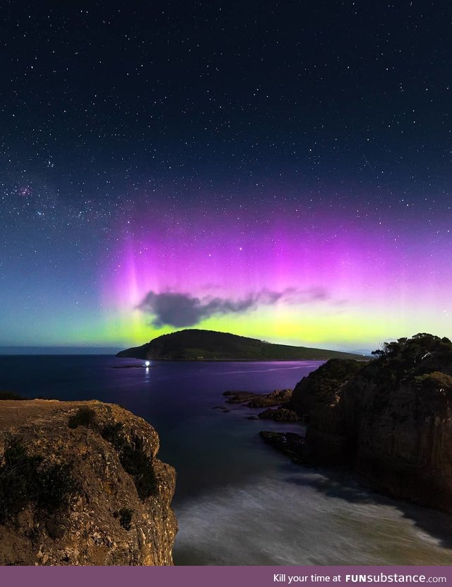 Aurora Australis over south Tasmania (30/11/2020)