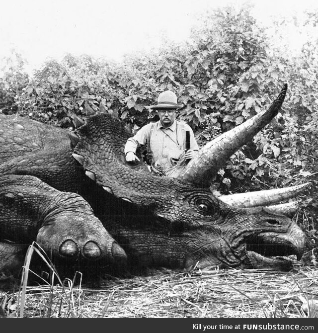Teddy Roosevelt with a now-extinct Eurasian Giant Rhino, 1905