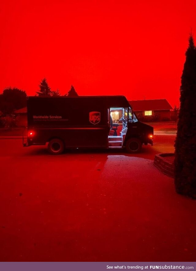 Oregan Wildfires making it look straight apocalyptic