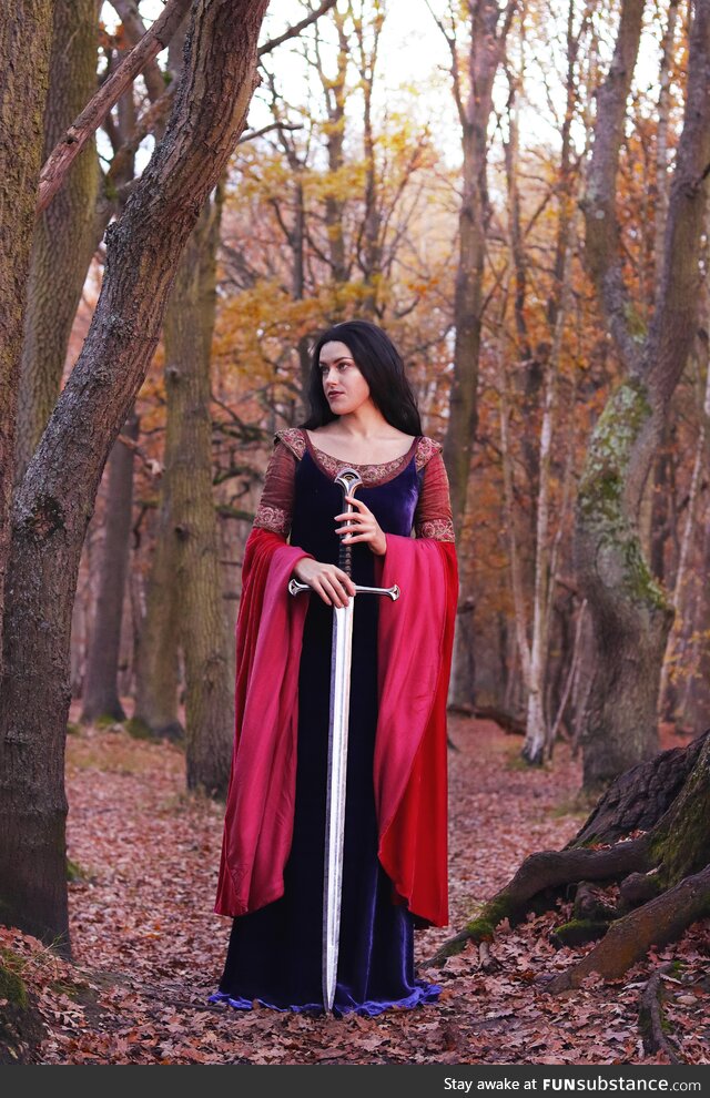 I took my Arwen cosplay out for autumnal photos just in time for LOTR's 20th anniversary!