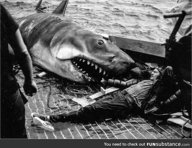 Robert Shaw relaxing on the set of “Jaws” in 1974