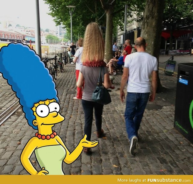 Marge's blonde sister