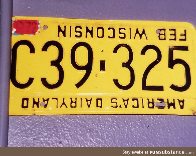 My dad had this plate on his business vehicle many years ago, he was never sure which way