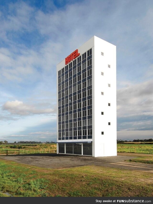 Shitty art installation down under: Eastlink “Hotel”, a 20 m tall fake hotel