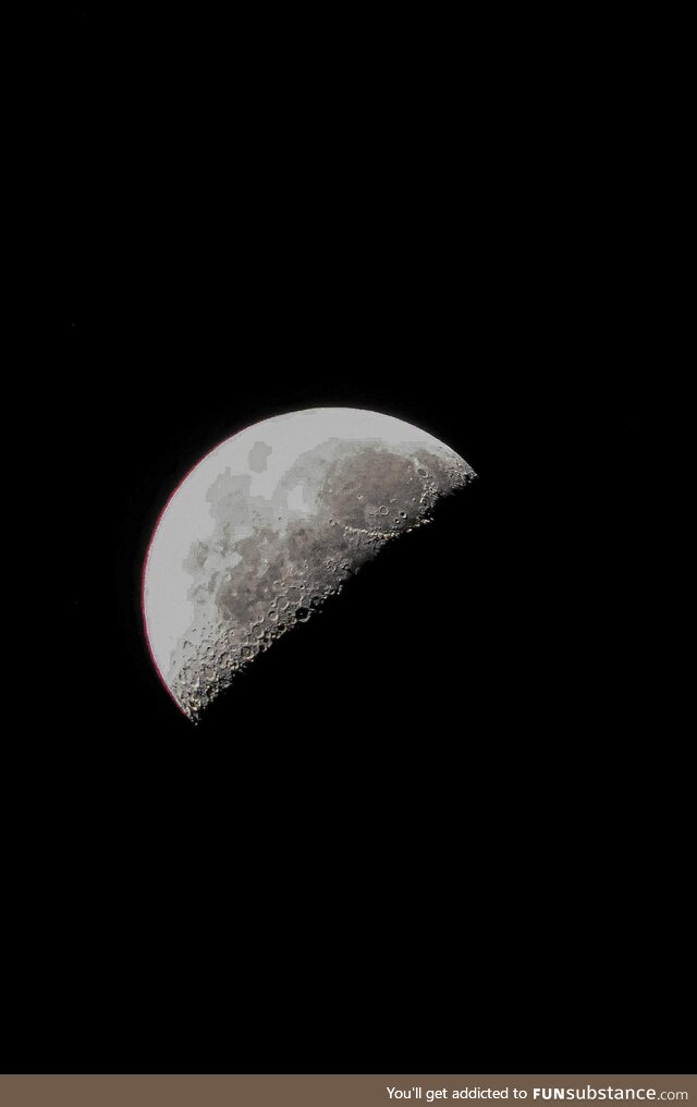 (OC) I finally was able to get a decent picture of the moon recently