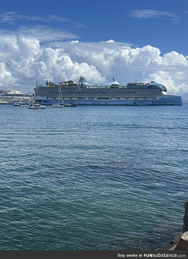 The largest cruise ship in the world parked in St Kitts