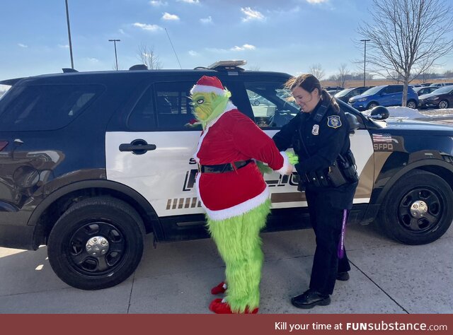 Sioux Falls police department arrests Mr. Grinch for attempting to steal holiday cheer