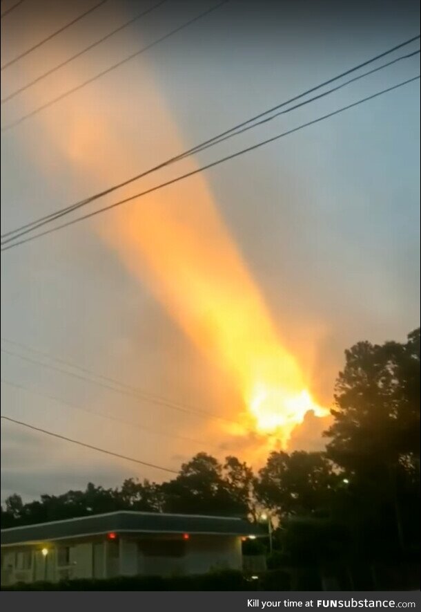 This "portal" in the sky...[OC]