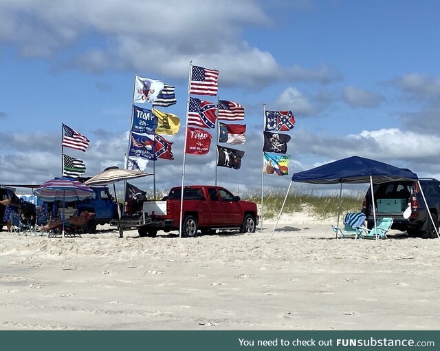 [OC] Bringing your political identity to the beach, Carolina Beach, NC edition (July