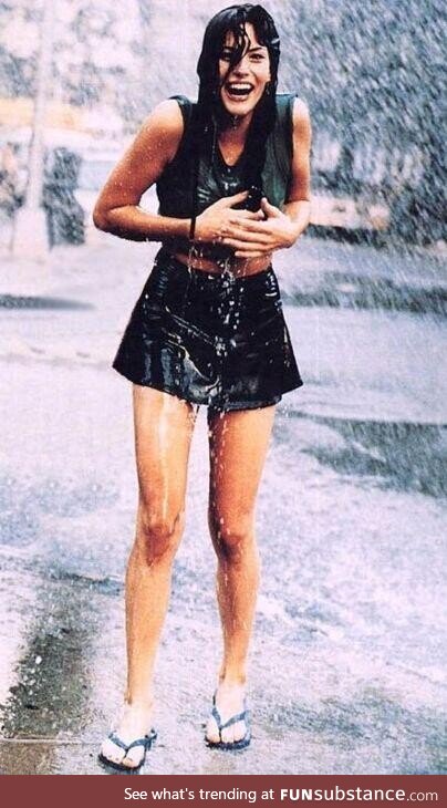 Liv Tyler in the rain