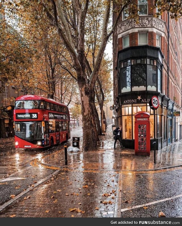 London is always beautiful in autumn