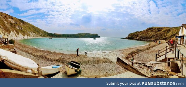 [OC] Lulworth Cove in the UK. I managed to snap this on the weekend before the crowds