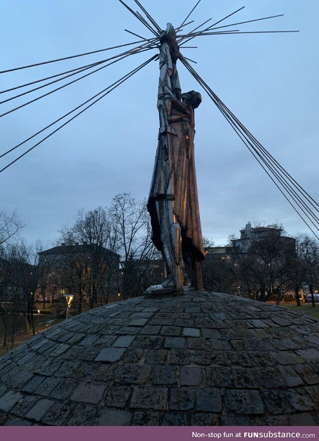 Hungarian workers statue built in the 60s