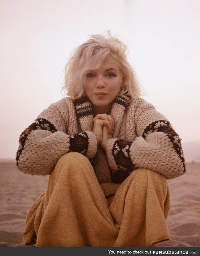 George Barris’s last photo of Marilyn Monroe, taken on Santa Monica beach on July 13,