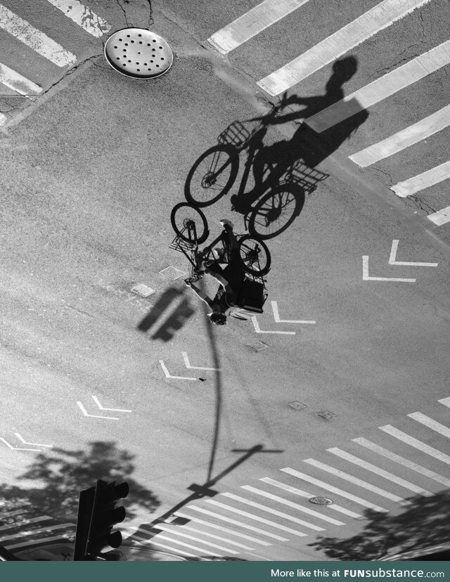 Shadow play in nyc near highline