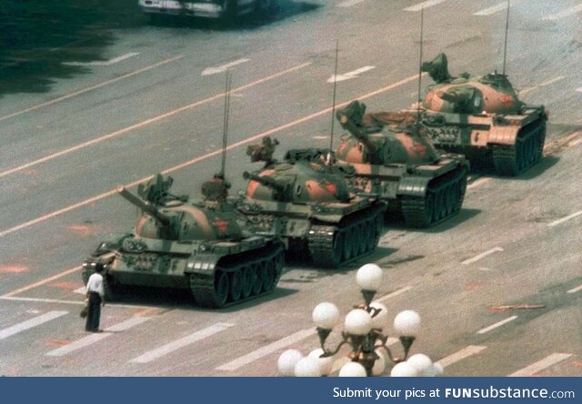 "Tank man" 5th most influential historical picture of all time