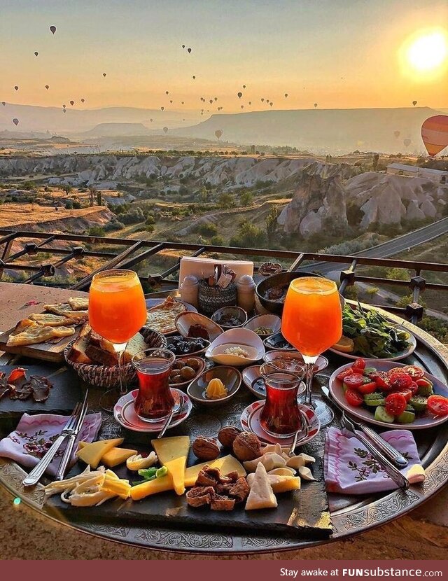 Breakfast in Capadocia
