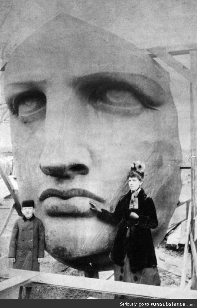 Unpacking the head of the Statue of Liberty, 1885