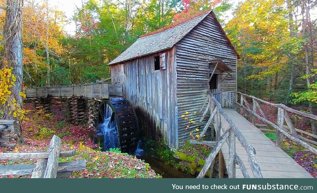 John p. Cable grist mill, cades cove, great smoky mountains national park, tennessee