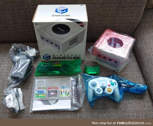 [OC] A brand new Nintendo GameCube!